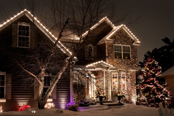 Christmas Lighting Services Minneapolis St Paul | Rainbow Holiday Design